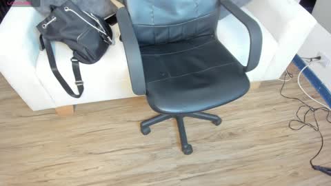 Snapshot of charlotte_whitee1 chatting on January 29, 2025, 10:58 am Charlotte Everyday From 0700 to 1300 Col Time online show from January 29, 2025, 10:58 am