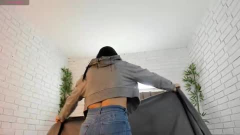 Snapshot of charlotte_whitee1 chatting on March 4, 2025, 10:57 am Charlotte Everyday From 0700 to 1300 Col Time online show from March 4, 2025, 10:57 am