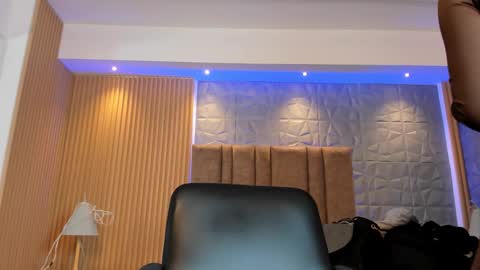 Snapshot of charlotte_whitee1 chatting on October 8, 2025, 11:08 am Charlotte Everyday From 0700 to 1300 Col Time online show from October 8, 2025, 11:08 am