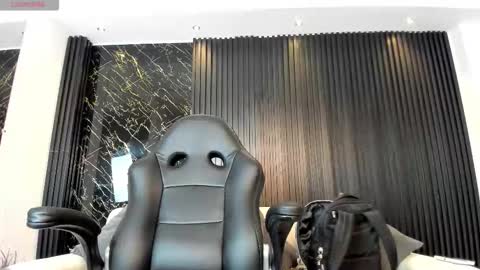 Snapshot of charlotte_whitee1 chatting on October 21, 2025, 11:33 am Charlotte Everyday From 0700 to 1300 Col Time online show from October 21, 2025, 11:33 am