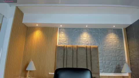 Snapshot of charlotte_whitee1 chatting on October 30, 2025, 11:00 am Charlotte Everyday From 0700 to 1300 Col Time online show from October 30, 2025, 11:00 am