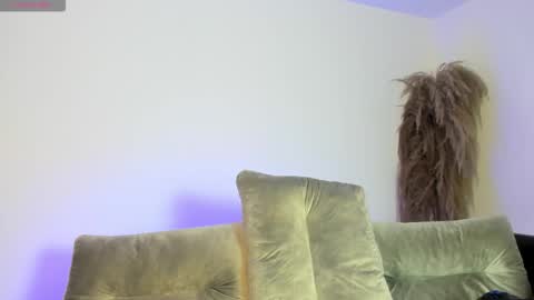 Snapshot of charlotte_whitee1 chatting on November 9, 2025, 12:36 pm Charlotte Everyday From 0700 to 1300 Col Time online show from November 9, 2025, 12:36 pm