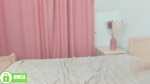 Snapshot of charlotte_wow chatting on December 12, 2024, 7:15 pm Charlotte online show from December 12, 2024, 7:15 pm