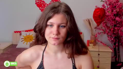 Snapshot of charlotte_wow chatting on February 20, 2025, 2:13 pm Charlotte online show from February 20, 2025, 2:13 pm