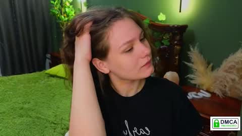 Snapshot of charlotte_wow chatting on March 4, 2025, 8:27 pm Charlotte online show from March 4, 2025, 8:27 pm