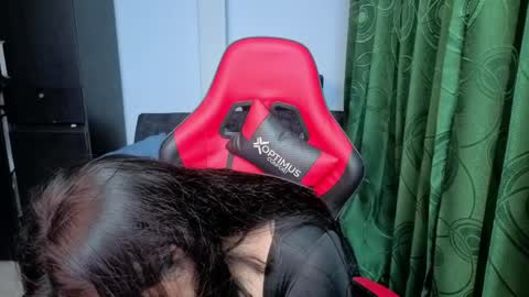 Natalia online show from April 9, 2026, 4:01 am