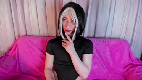 Snapshot of charlottee_slaave chatting on October 26, 2025, 2:06 am CHARLOTTE online show from October 26, 2025, 2:06 am