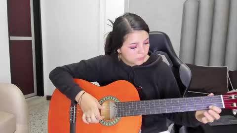 charlottee_starr online show from December 5, 2025, 8:16 pm