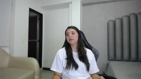 charlottee_starr online show from December 15, 2025, 8:57 pm