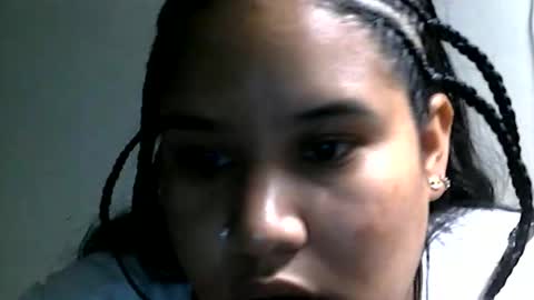charlottequeen_21 online show from April 23, 2026, 12:40 pm