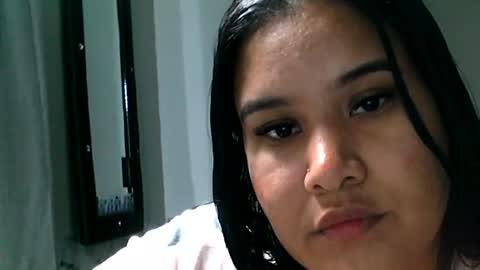 charlottequeen_21 online show from June 29, 2026, 1:23 am