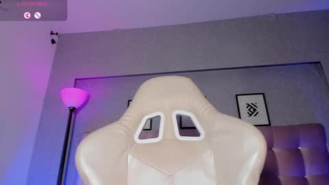 charlotterussel online show from December 13, 2024, 2:10 am