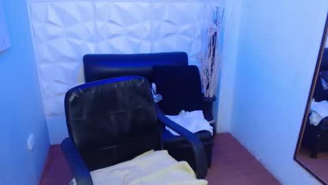 Snapshot of charlottetaylor_ chatting on January 5, 2026, 5:27 pm Charlotte Taylor online show from January 5, 2026, 5:27 pm