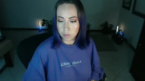 charlottezoe online show from July 5, 2026, 9:49 am