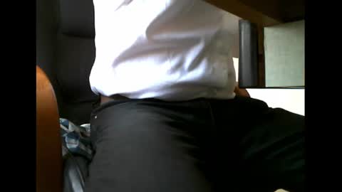 Snapshot of charly052 chatting on February 19, 2025, 9:17 am charly052 online show from February 19, 2025, 9:17 am