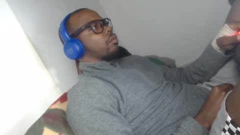 Snapshot of charly_vergonti_ chatting on October 8, 2025, 10:35 am charly_vergonti_ online show from October 8, 2025, 10:35 am