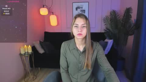 Snapshot of charmbianca chatting on February 20, 2025, 5:23 am Bianca online show from February 20, 2025, 5:23 am