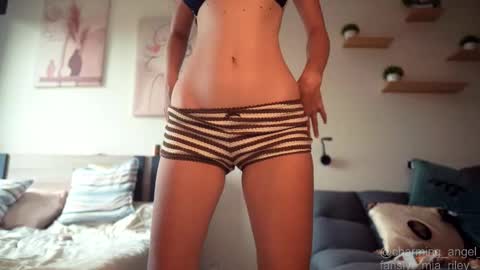 Marseline Chaturbelle online show from November 12, 2025, 3:07 am