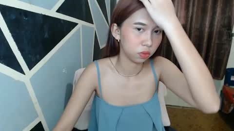 Snapshot of charming_lexi chatting on November 6, 2025, 5:52 am Charm online show from November 6, 2025, 5:52 am