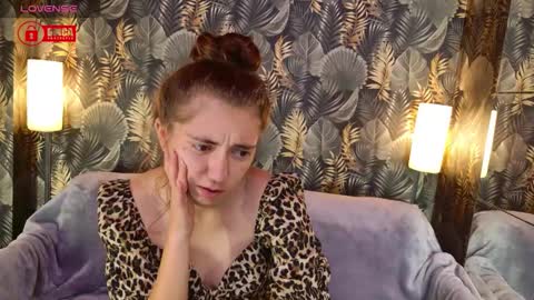 Snapshot of charming_lia chatting on October 8, 2025, 2:36 pm CharmingLIA online show from October 8, 2025, 2:36 pm