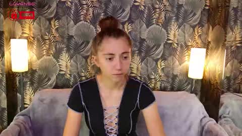 Snapshot of charming_lia chatting on October 9, 2025, 1:53 pm CharmingLIA online show from October 9, 2025, 1:53 pm