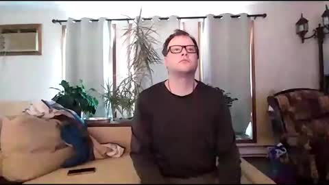 charmingatom online show from November 22, 2025, 4:28 pm