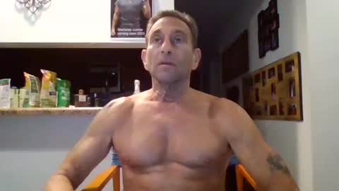 Snapshot of chasebo321 chatting on November 3, 2025, 3:24 pm chasebo321 online show from November 3, 2025, 3:24 pm