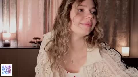 Emilia online show from June 7, 2026, 4:38 am