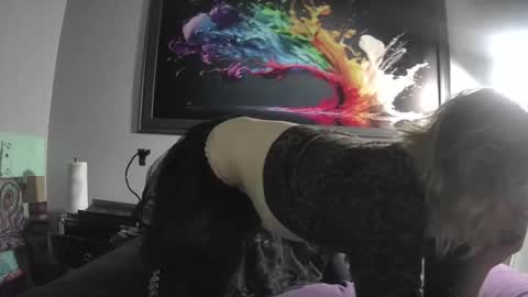 Sarah online show from October 25, 2025, 10:01 am