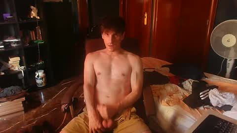 chaval_guarro online show from July 7, 2026, 4:22 pm