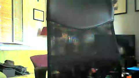 Snapshot of cheekycharm chatting on October 9, 2025, 1:31 pm cheekycharm online show from October 9, 2025, 1:31 pm