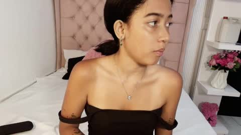 cheerry_moon online show from November 15, 2025, 7:32 pm