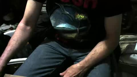 Snapshot of chefy999 chatting on November 11, 2025, 1:05 am chefy online show from November 11, 2025, 1:05 am