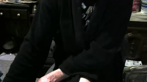 Snapshot of chefy999 chatting on December 4, 2025, 12:25 pm chefy online show from December 4, 2025, 12:25 pm