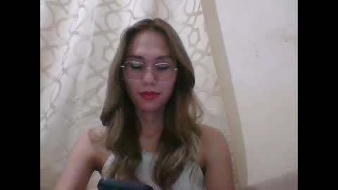 Snapshot of chelly4u69 chatting on March 6, 2025, 1:35 pm chelly4u69 online show from March 6, 2025, 1:35 pm