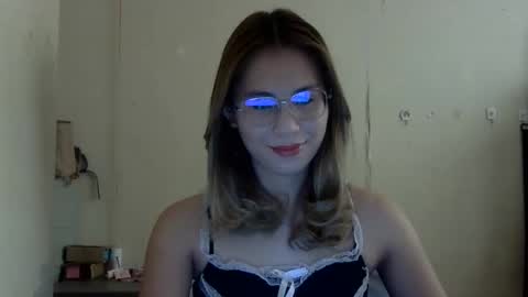 Snapshot of chelly4u69 chatting on November 1, 2025, 3:52 am chelly4u69 online show from November 1, 2025, 3:52 am
