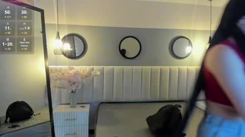 Snapshot of chelsea_bolton_ chatting on April 1, 2026, 12:17 pm chelsea_bolton_ online show from April 1, 2026, 12:17 pm