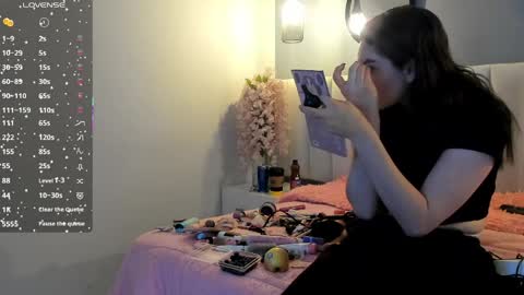 Snapshot of chelsea_bolton_ chatting on April 7, 2026, 12:16 pm chelsea_bolton_ online show from April 7, 2026, 12:16 pm