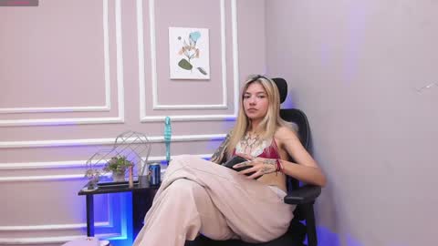 Snapshot of chelseadalea chatting on December 5, 2024, 1:25 am Chelsea online show from December 5, 2024, 1:25 am