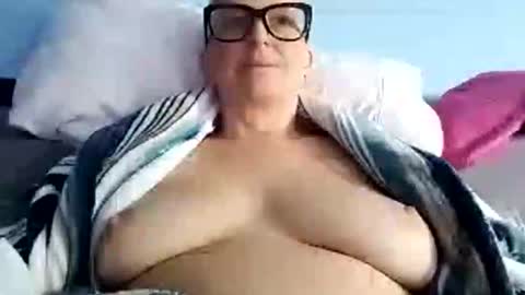 Snapshot of chelseasentra1 chatting on October 16, 2025, 12:50 pm Chelsea online show from October 16, 2025, 12:50 pm