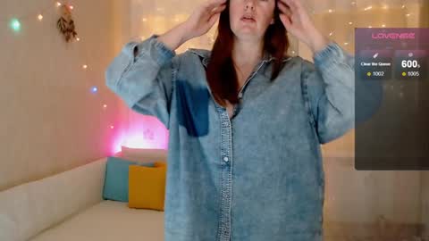 Snapshot of chelsey_rayne chatting on January 4, 2025, 7:44 pm Instagram faroffland online show from January 4, 2025, 7:44 pm