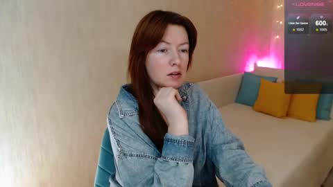 Snapshot of chelsey_rayne chatting on February 7, 2025, 6:45 pm Instagram faroffland online show from February 7, 2025, 6:45 pm