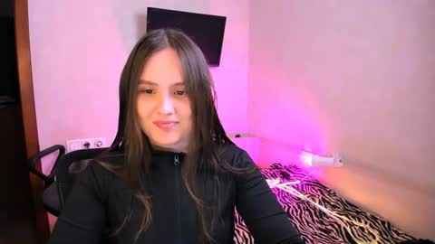 Chelsy  Luxe  online show from July 25, 2026, 10:13 am