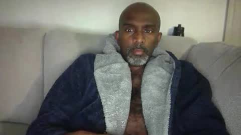 chenthu1979 online show from March 26, 2026, 11:27 am