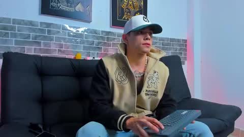 Snapshot of chepe_fit chatting on January 15, 2025, 3:22 am chepe vause online show from January 15, 2025, 3:22 am