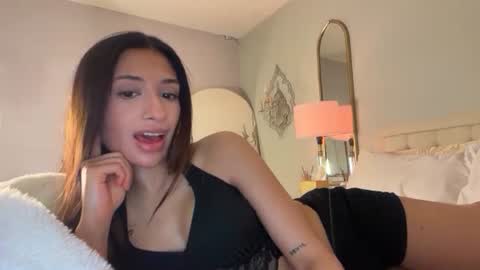 cherliecarmen online show from April 17, 2026, 11:08 pm