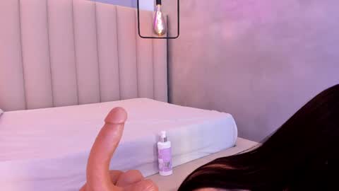 C H E R R Y  online show from April 1, 2026, 1:52 pm