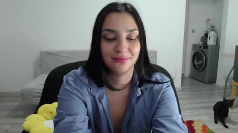 Snapshot of cherry_pie95 chatting on September 9, 2025, 2:11 am Sherry online show from September 9, 2025, 2:11 am