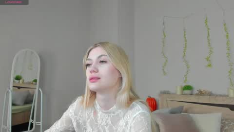 Snapshot of cherry_pr1ce chatting on May 20, 2026, 10:49 pm cherry_pr1ce online show from May 20, 2026, 10:49 pm