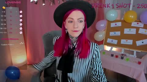 Snapshot of cherry_roxy chatting on February 7, 2025, 8:42 pm Roxy online show from February 7, 2025, 8:42 pm